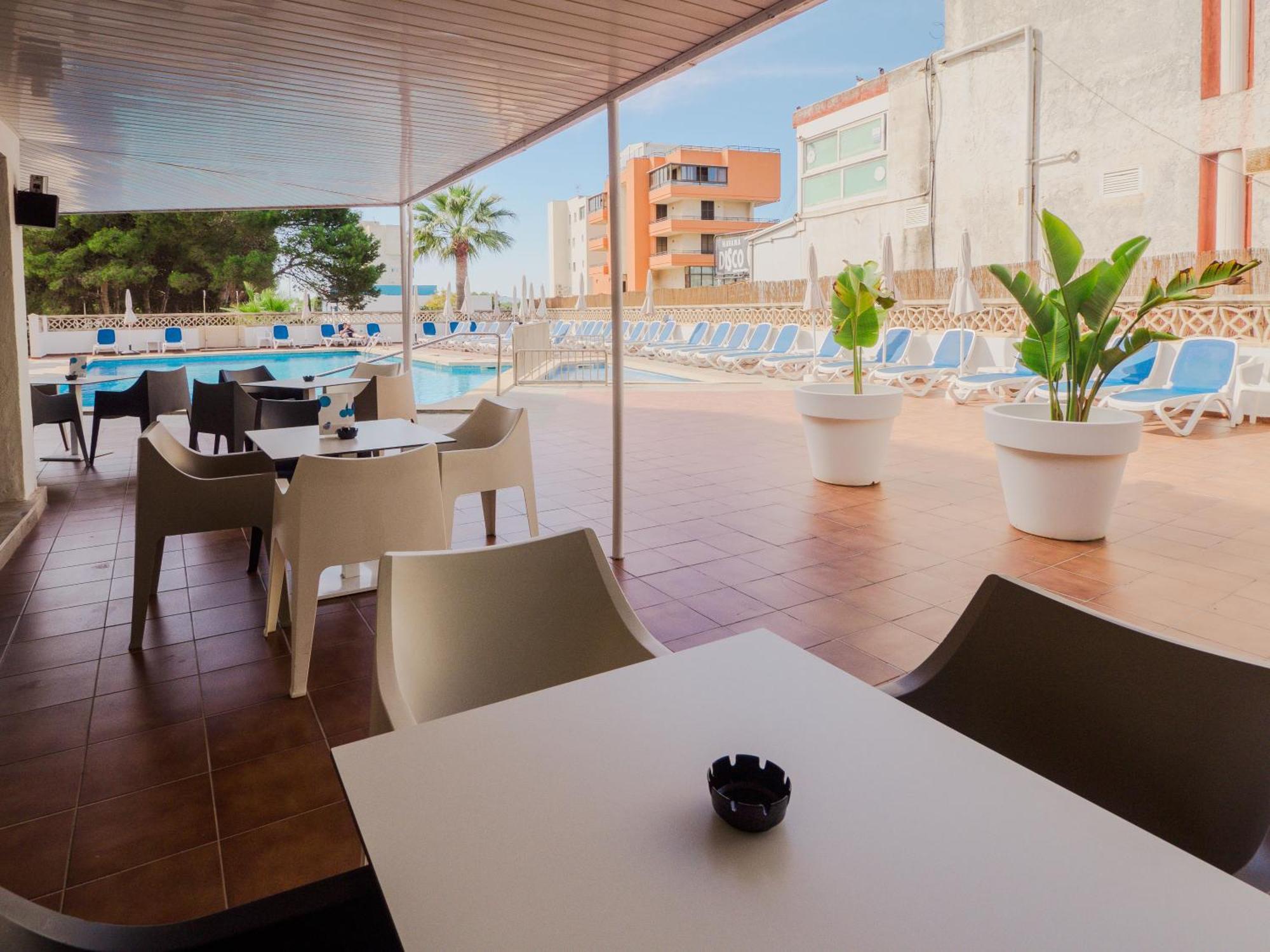 Hotel Santa Maria Playa Кала-Мільор Екстер'єр фото
