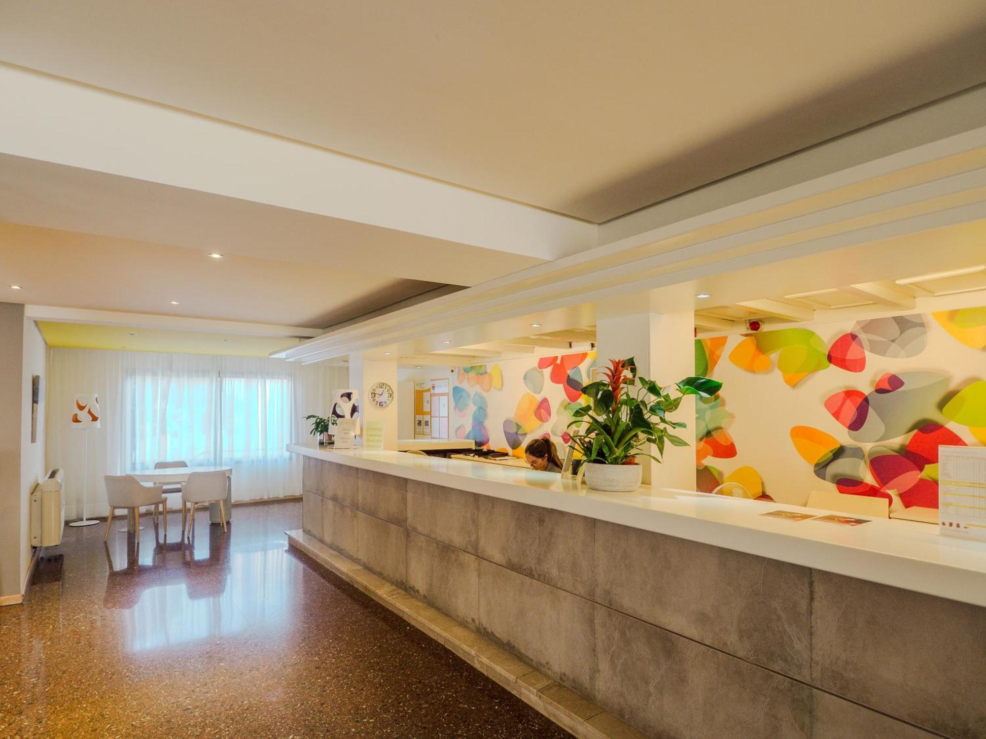 Hotel Santa Maria Playa Кала-Мільор Екстер'єр фото